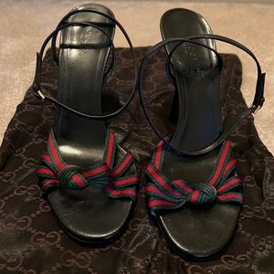 Sexy, strapped Gucci heel